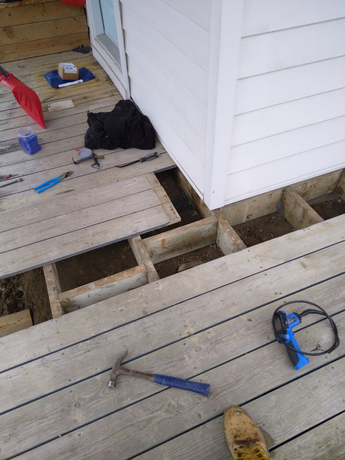 Under deck rat entry